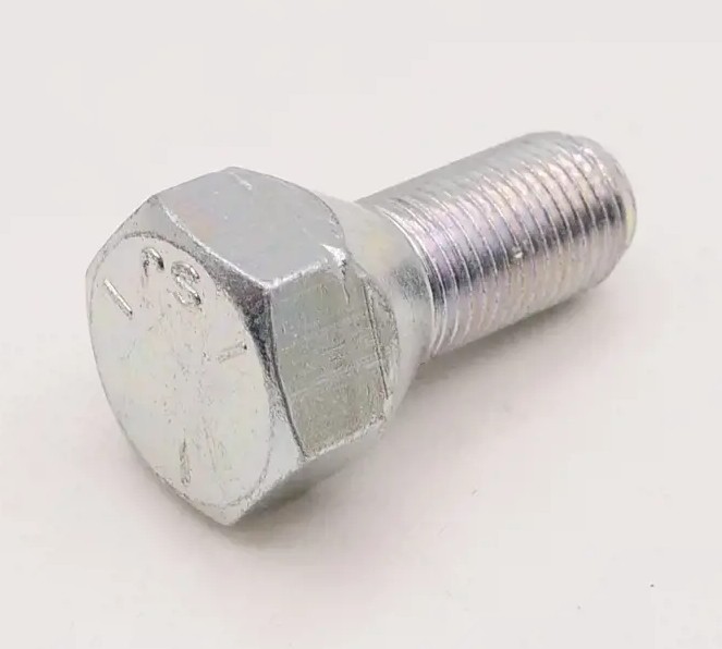 Parafuso de roda Kubota